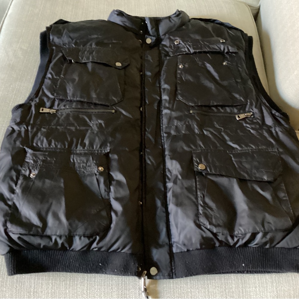 Men's Black Quilted Utility Vest - Versatile Layering Vest